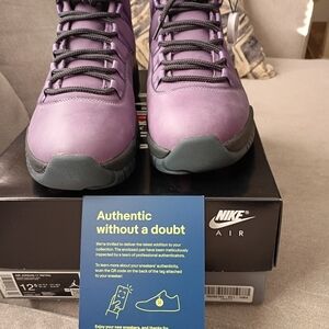 Air Jordan 11 Retro Mojave